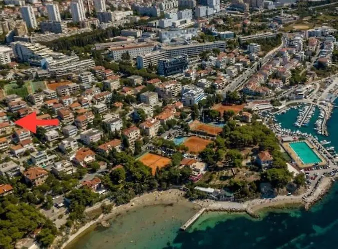 La2 Luxury Apartment Near Bacvice Beach