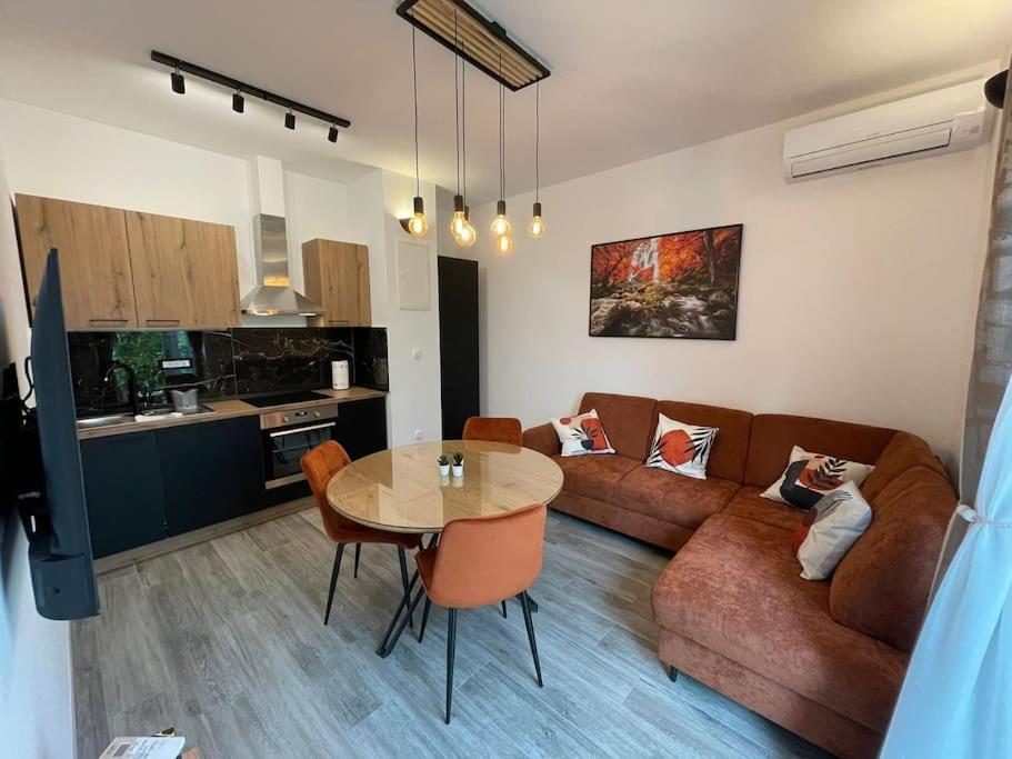La2 Luxury Near Bacvice Apartment *